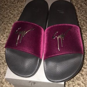 Giuseppe Zanotti Slides